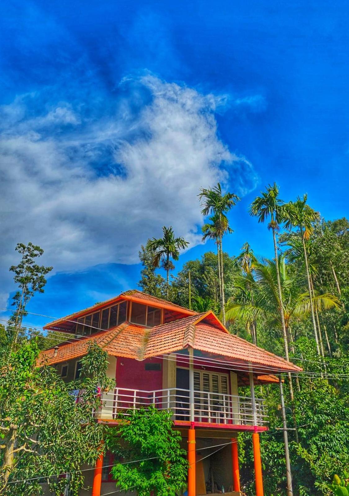 Coorg Divine Spark Home Stay Suntikoppa 外观 照片