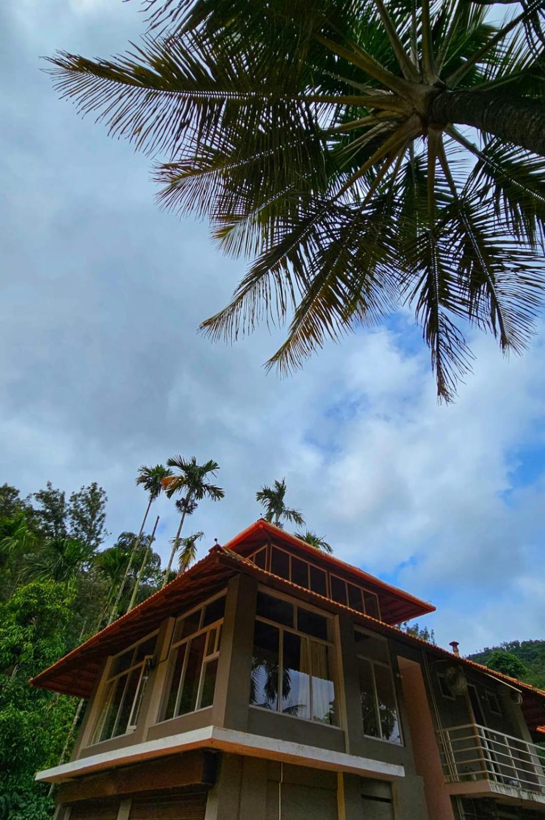 Coorg Divine Spark Home Stay Suntikoppa 外观 照片